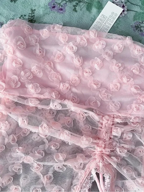 Urban Outfitters Kimchi Blue Rosie Pink Floral Appliqué Tube Top - Picture 3 of 4